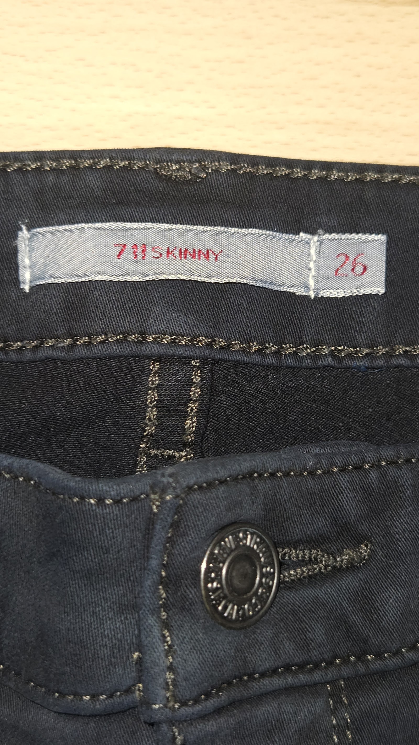 Levi's 711 Skinny Washed Black Jeans, W26 L30 (labelled), photo 3