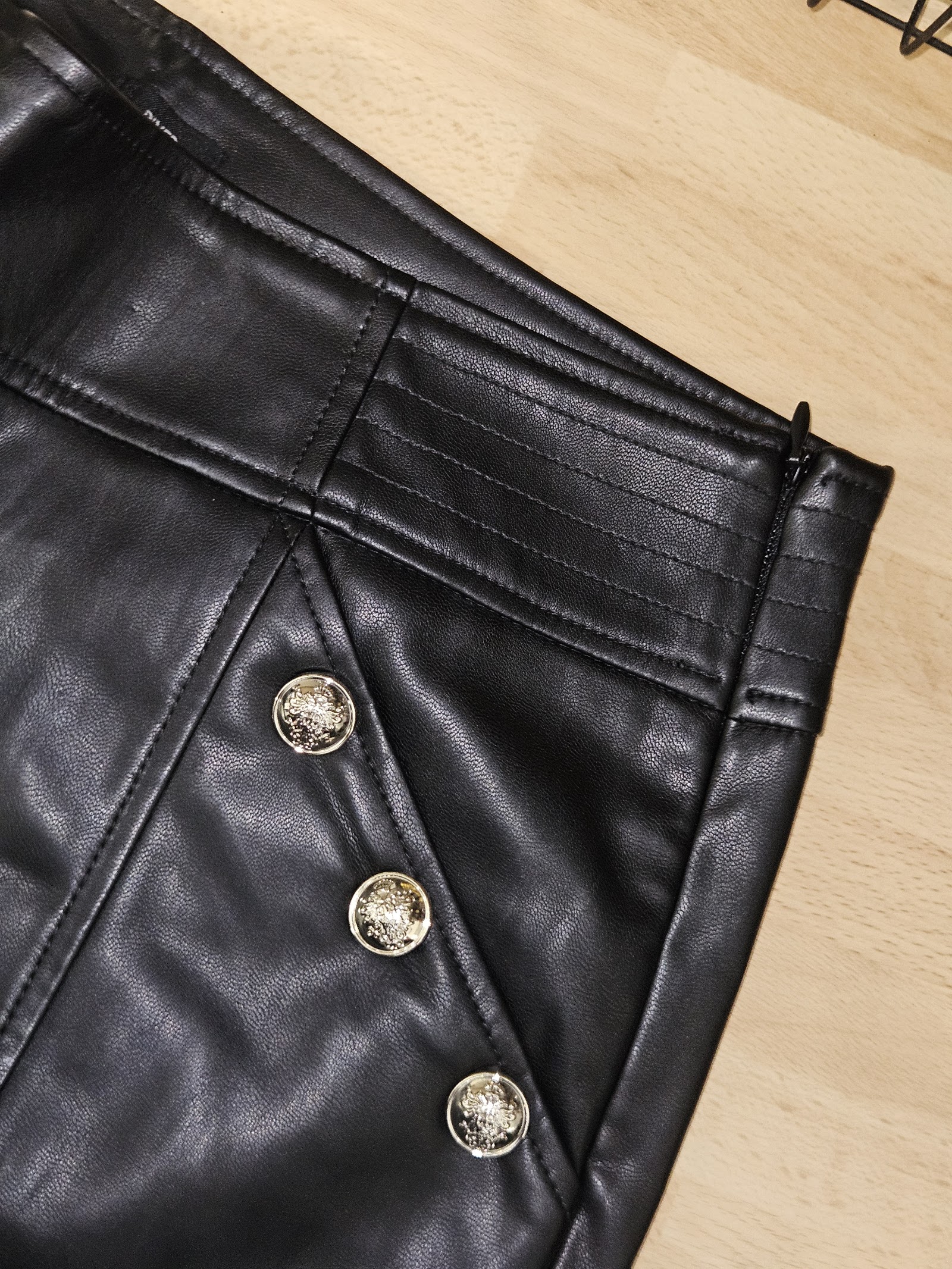 Genuine River Island Women's Black Faux Leather Trousers Size 12 Button Detail, 12, photo 3
