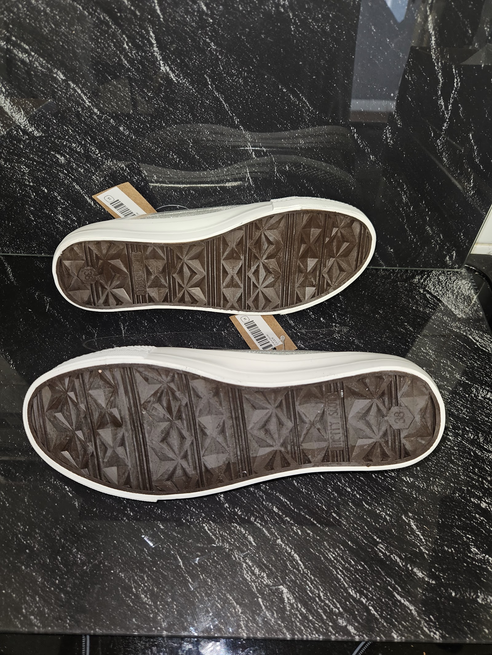 Genuine Merry Scott Silver Metallic Canvas Low-Top Trainers Size EU 40 UK 7, EU 40 / UK 7, photo 5