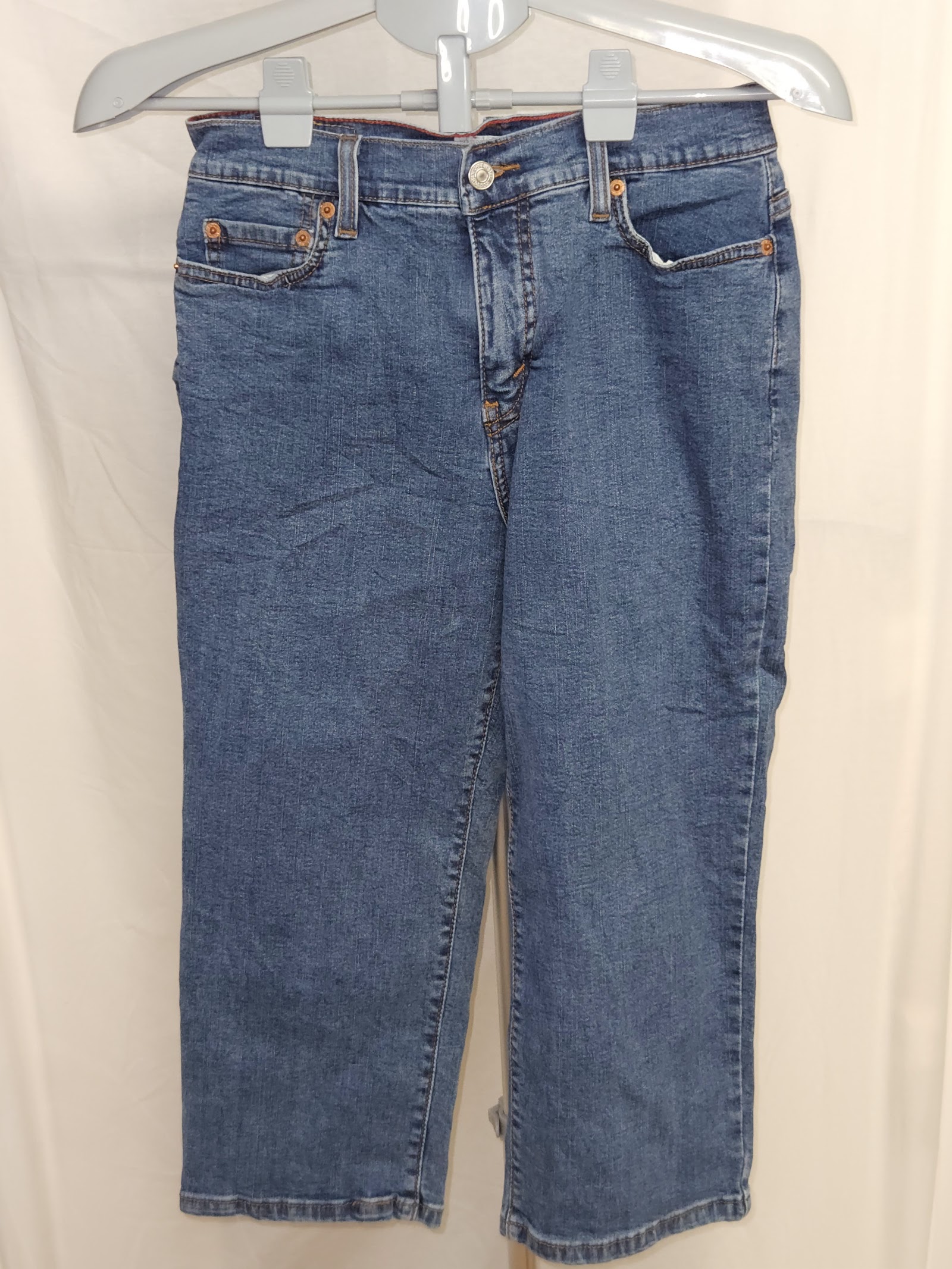 Levi's Perfectly Slimming Blue Capri Jeans