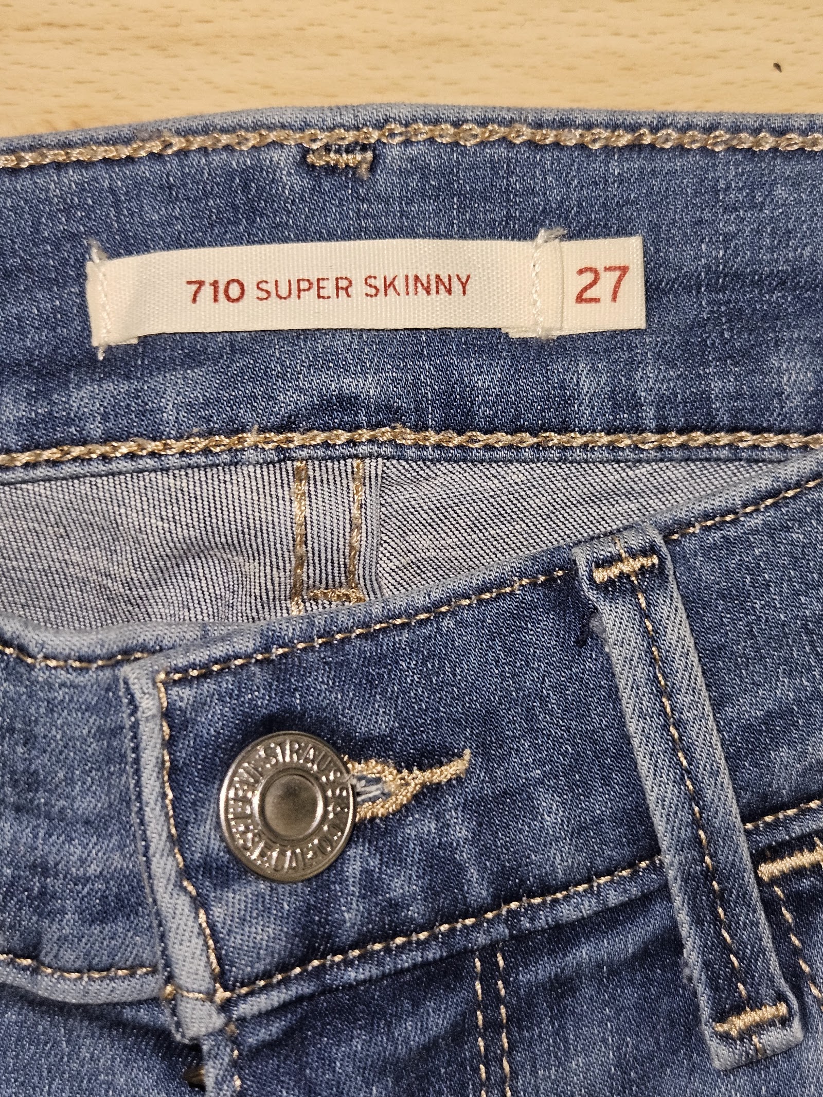 Genuine Levi's 710 Super Skinny Blue Jeans, W27 L32, photo 3
