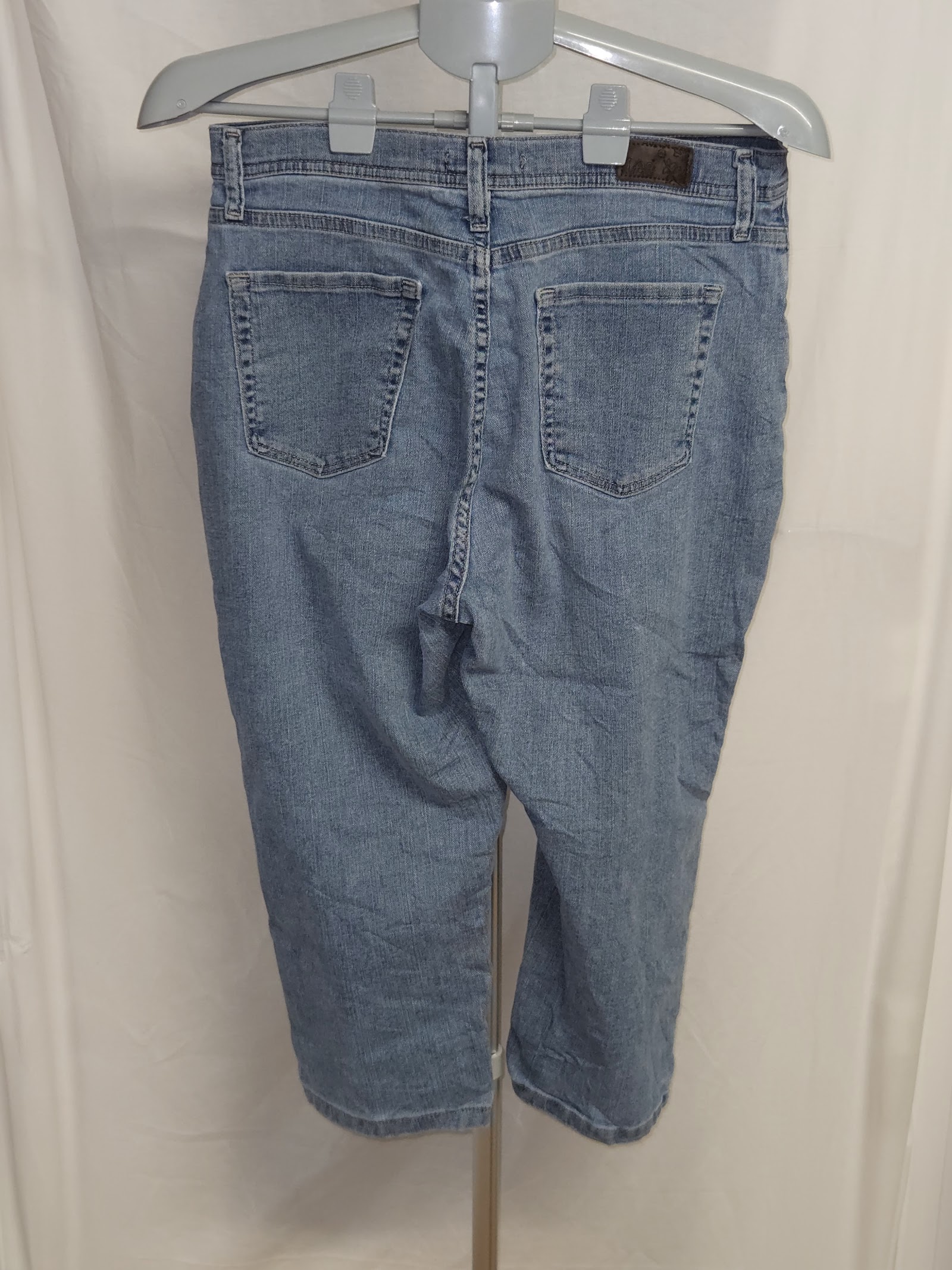Genuine Lee Classic Fit Light Blue Capri Jeans, 10 Medium, photo 2