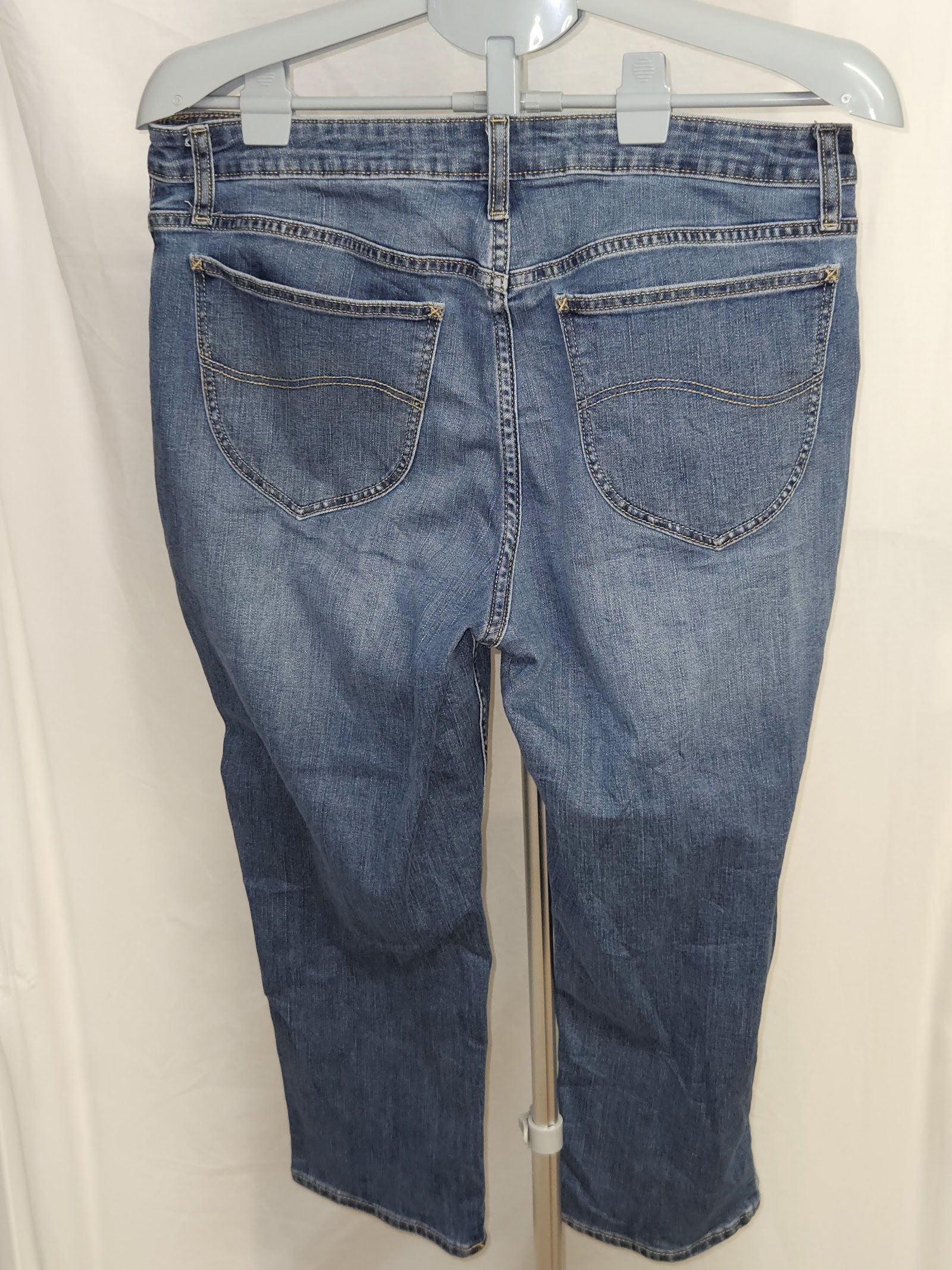 Genuine Riders by Lee Mid Rise Blue Capri Jeans, Measured UK 16 Medium, photo 2