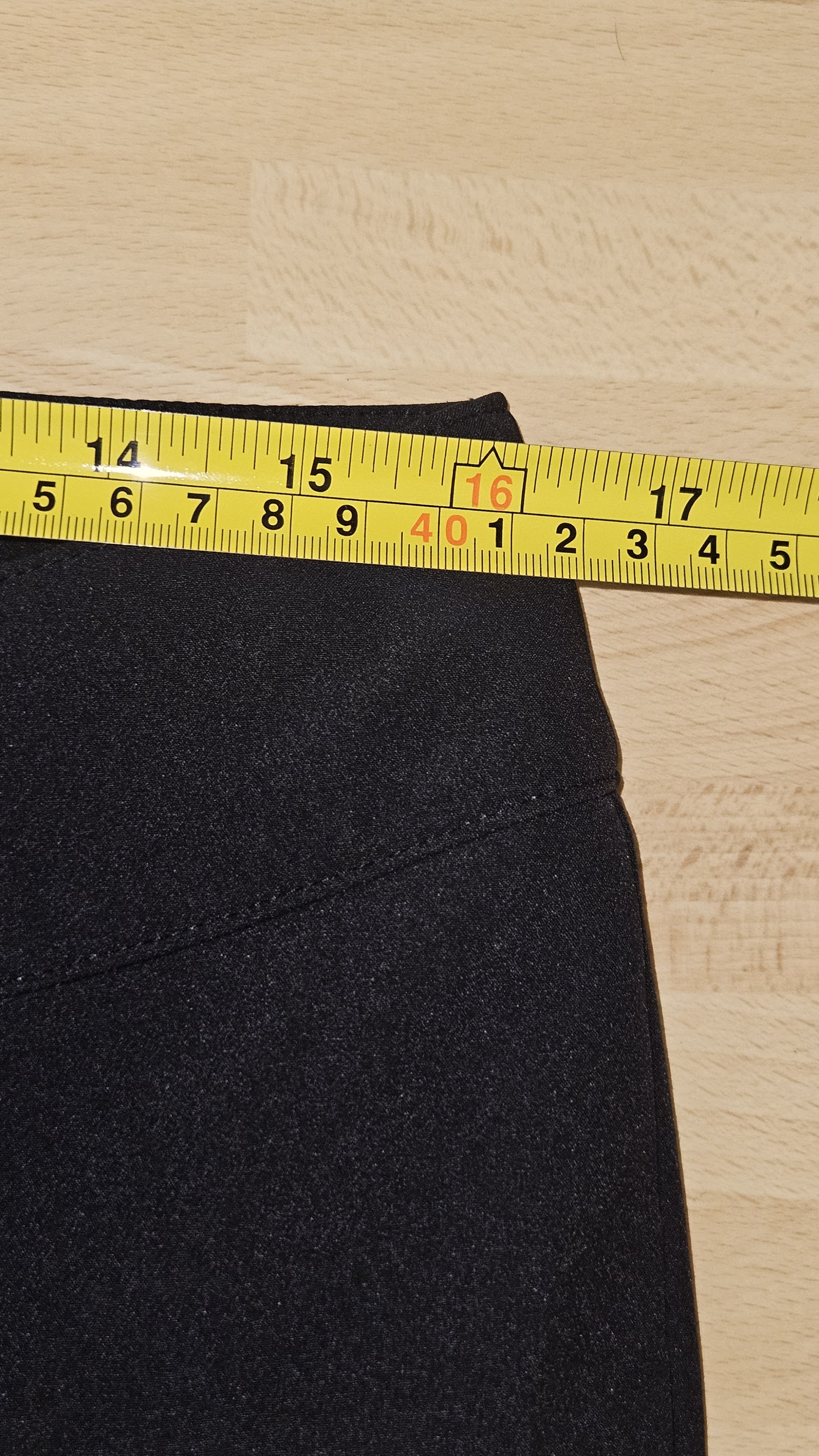 Fiorella Rubino Black Stretch Trousers with Gold Zip Pockets, IT 46 (labelled); measured W33 approx., photo 8