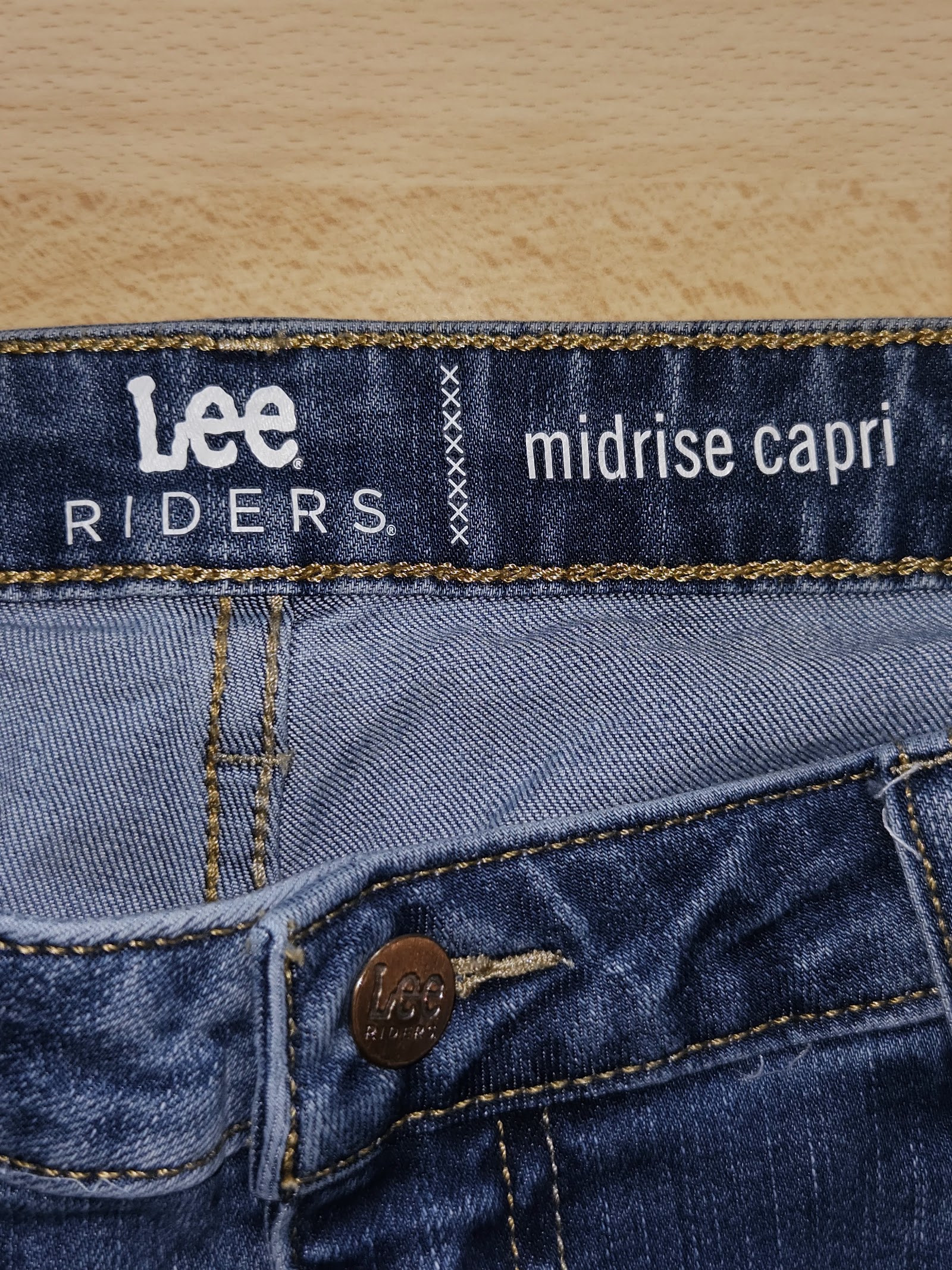 Genuine Riders by Lee Mid Rise Blue Capri Jeans, Measured UK 16 Medium, photo 3