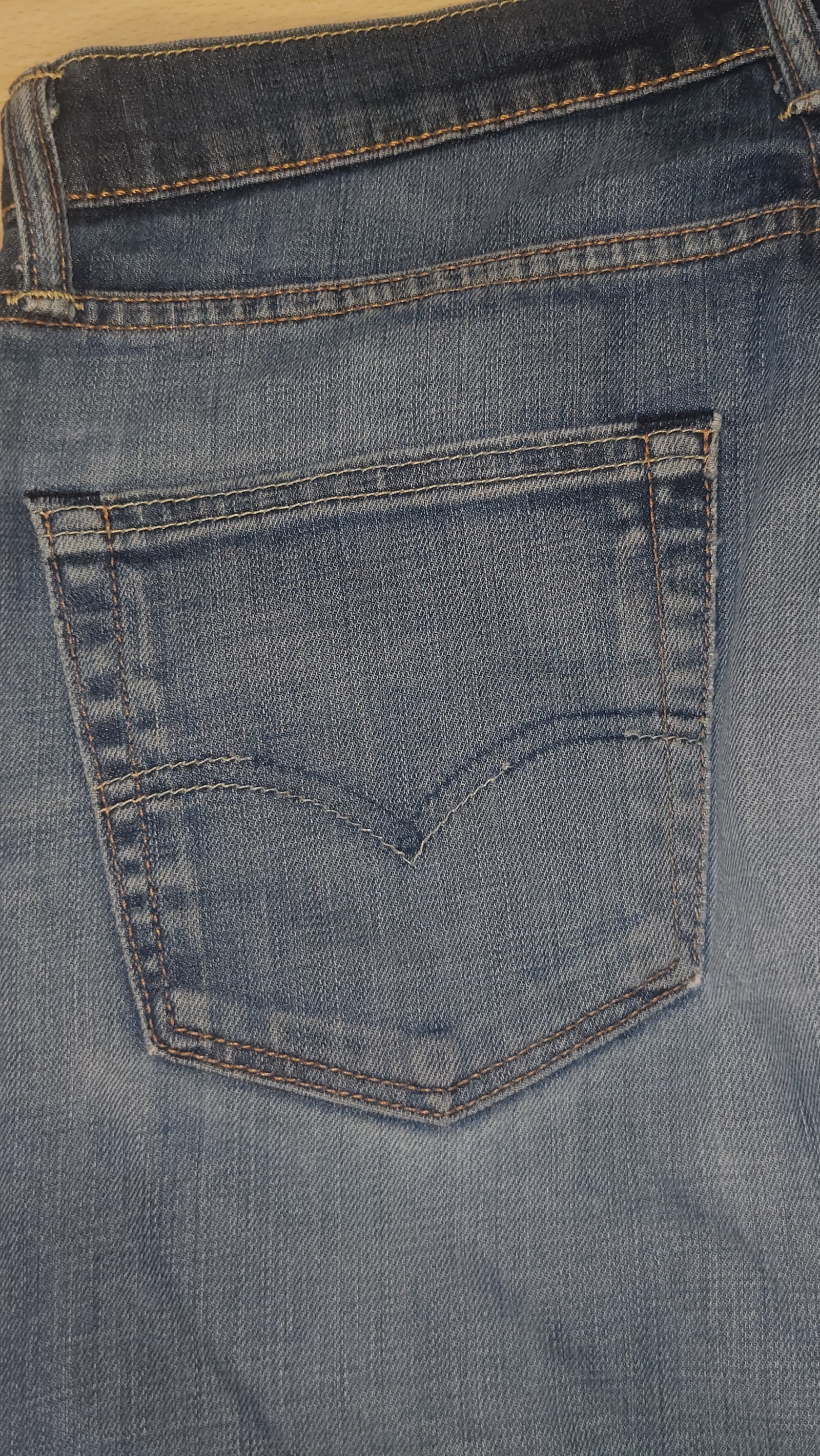 Levi's Blue Washed Five Pocket Stretch Jeans, Measured W31.5 approx., photo 6