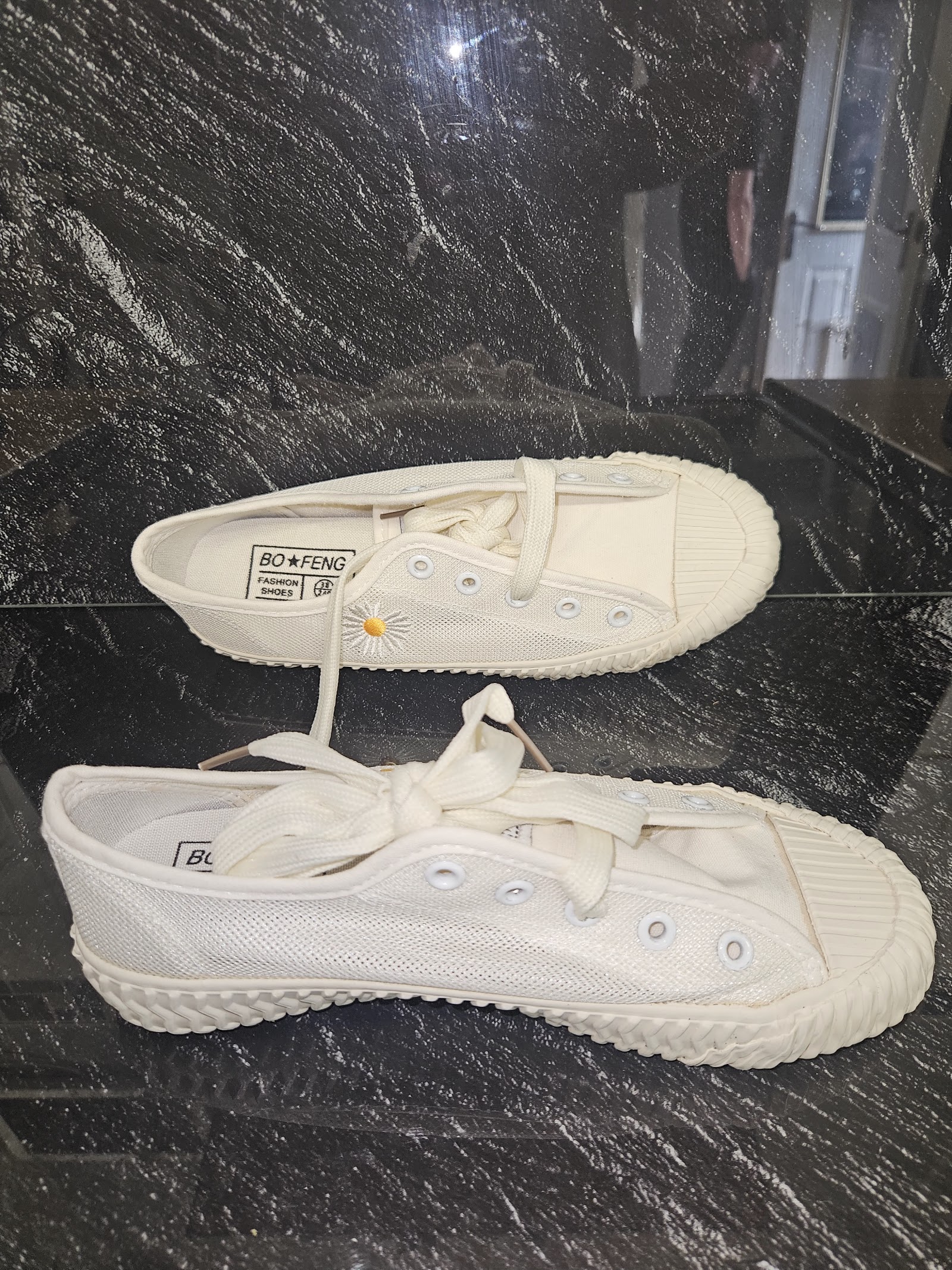 Genuine BO+FENG White Flower Canvas Trainers Textured Sole Size EU 38 UK 5, EU 38 / UK 5, photo 4