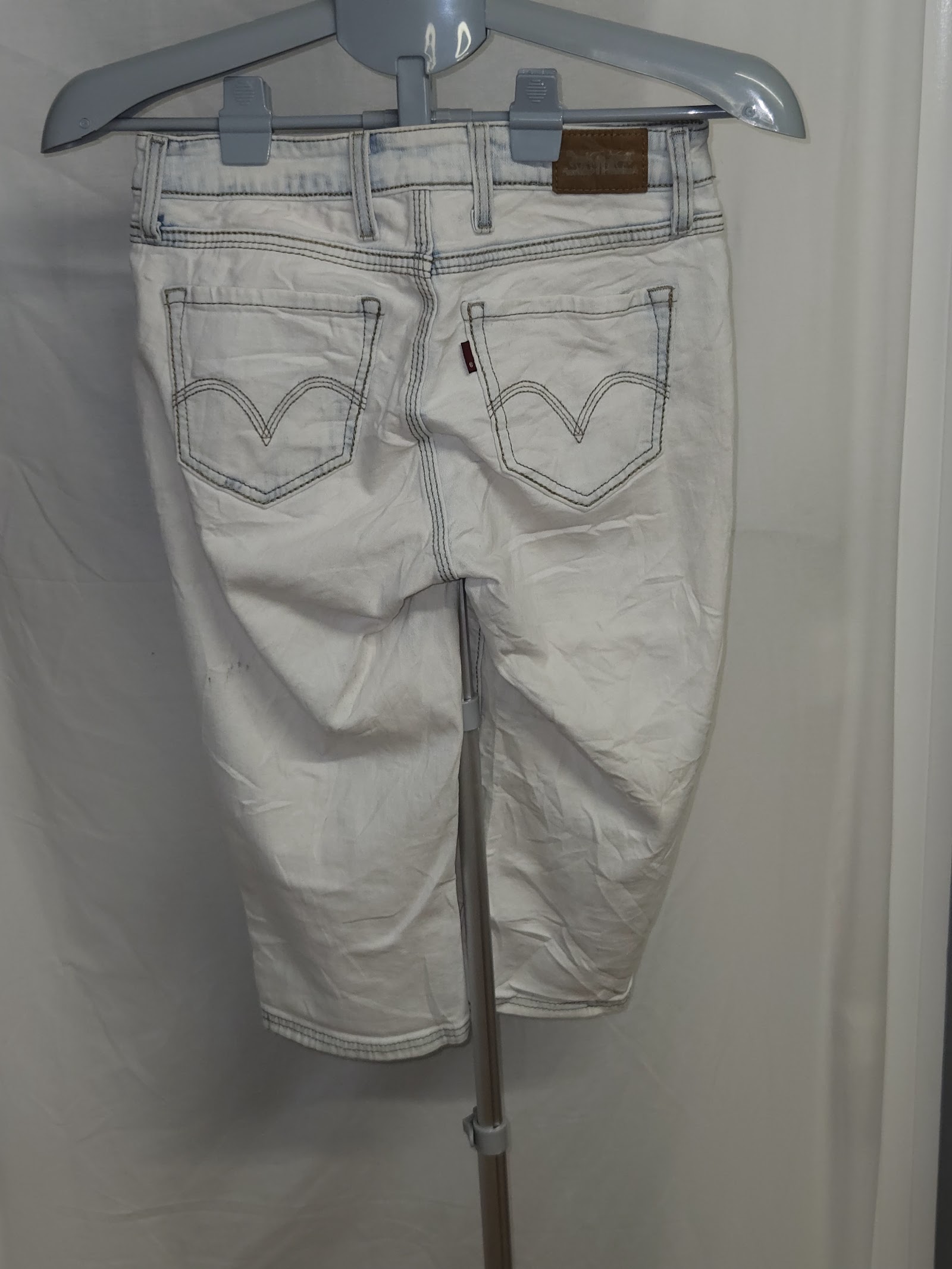 Genuine Levi Strauss Signature White Contrast Stitch Capri Jeans, 4 / W27, photo 2