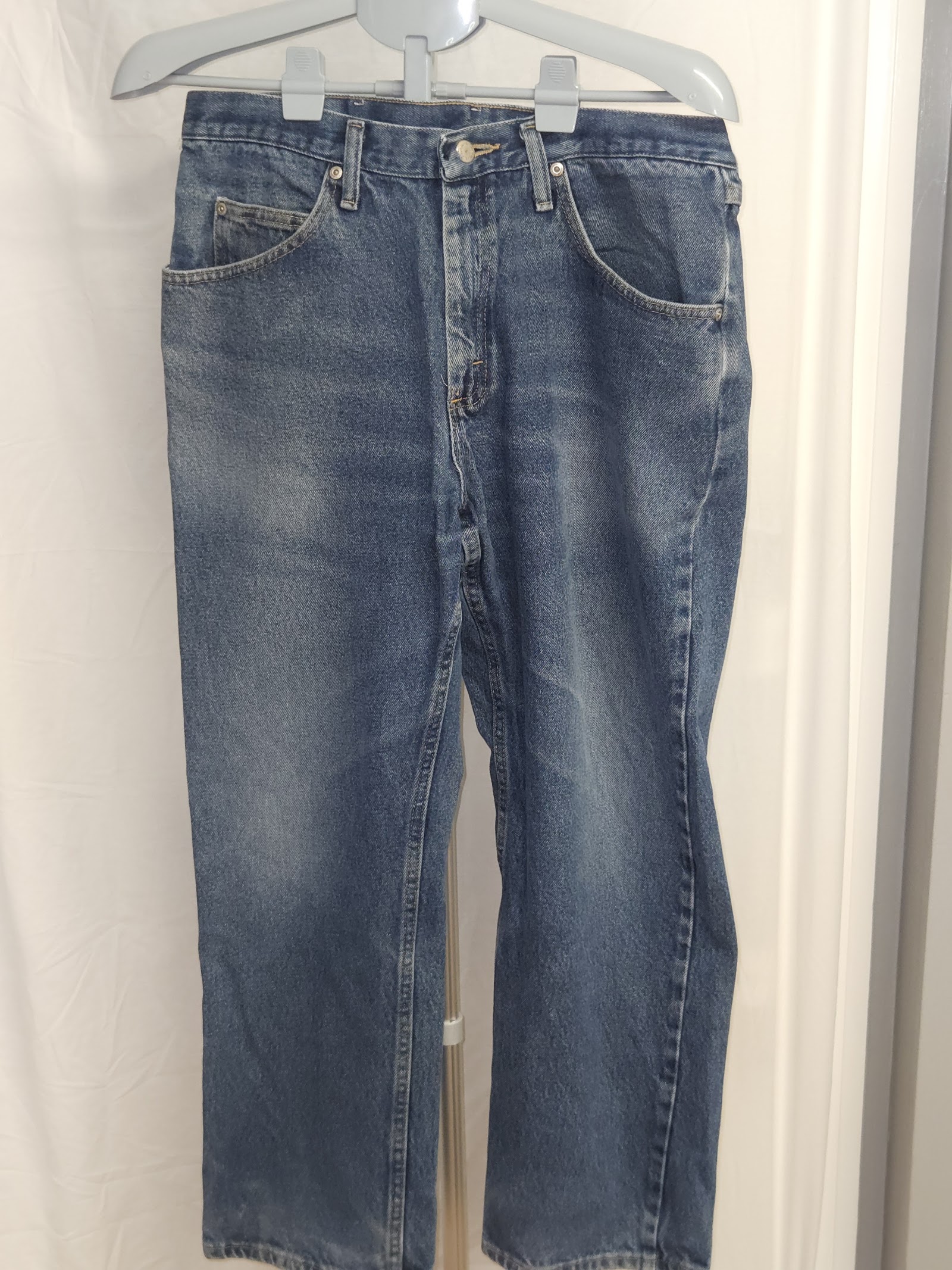 Wrangler Mid-blue relaxed-fit straight jeans