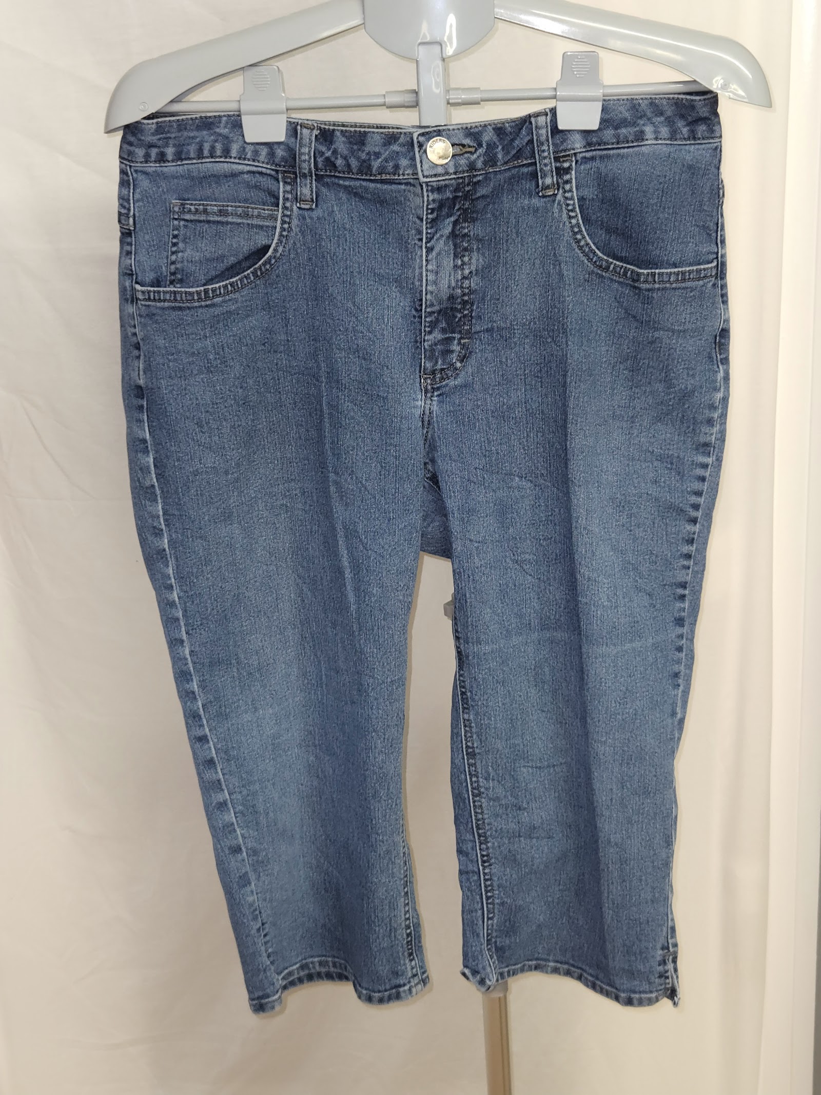 Riders by Lee Mid Blue Capri Jeans