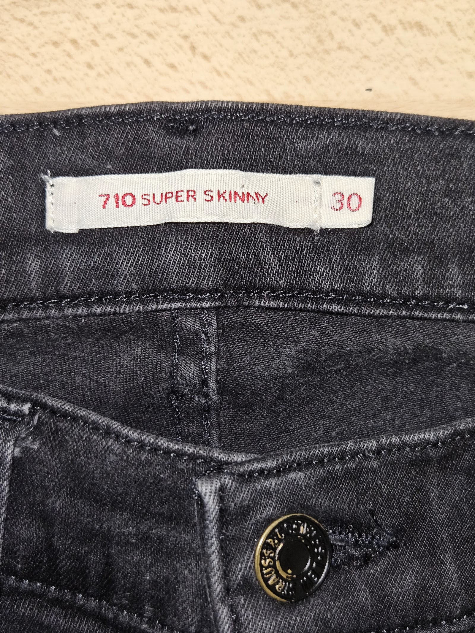 Genuine Levi's 710 Super Skinny Black Jeans, W30 L30, photo 3