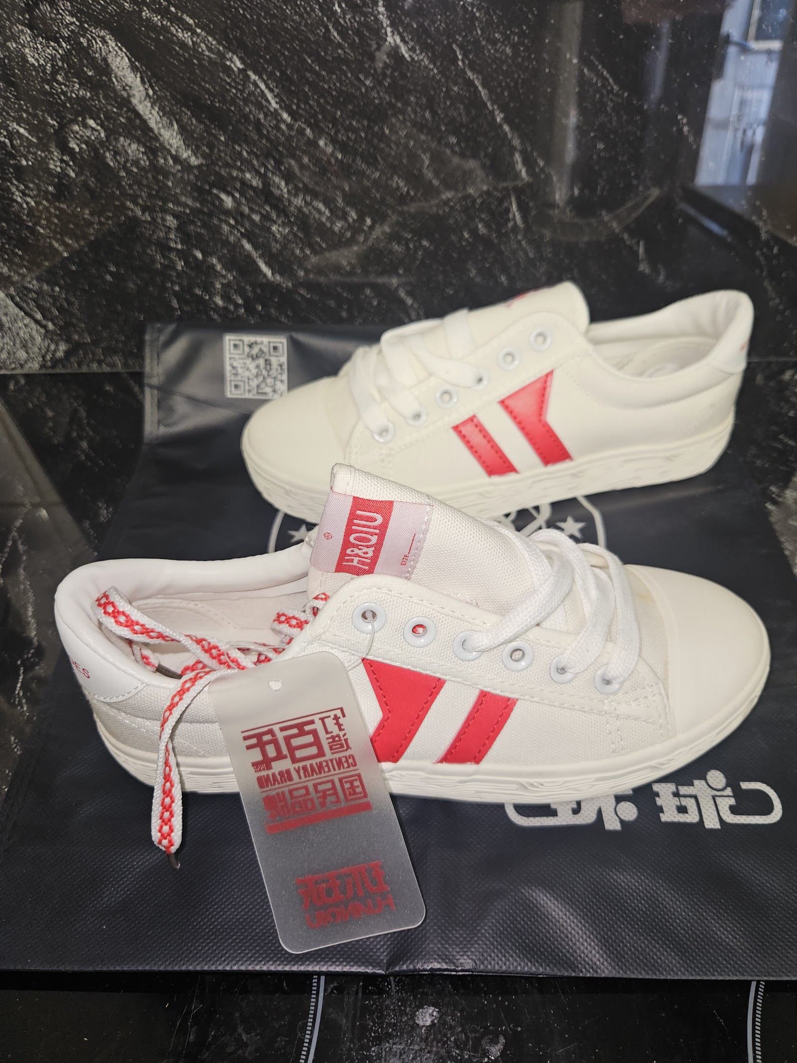 Genuine HUANQIU SPORT White Red Low-Top Trainers Size EU 35 UK 2.5, EU 35 / UK 2.5 / CN 225, photo 3