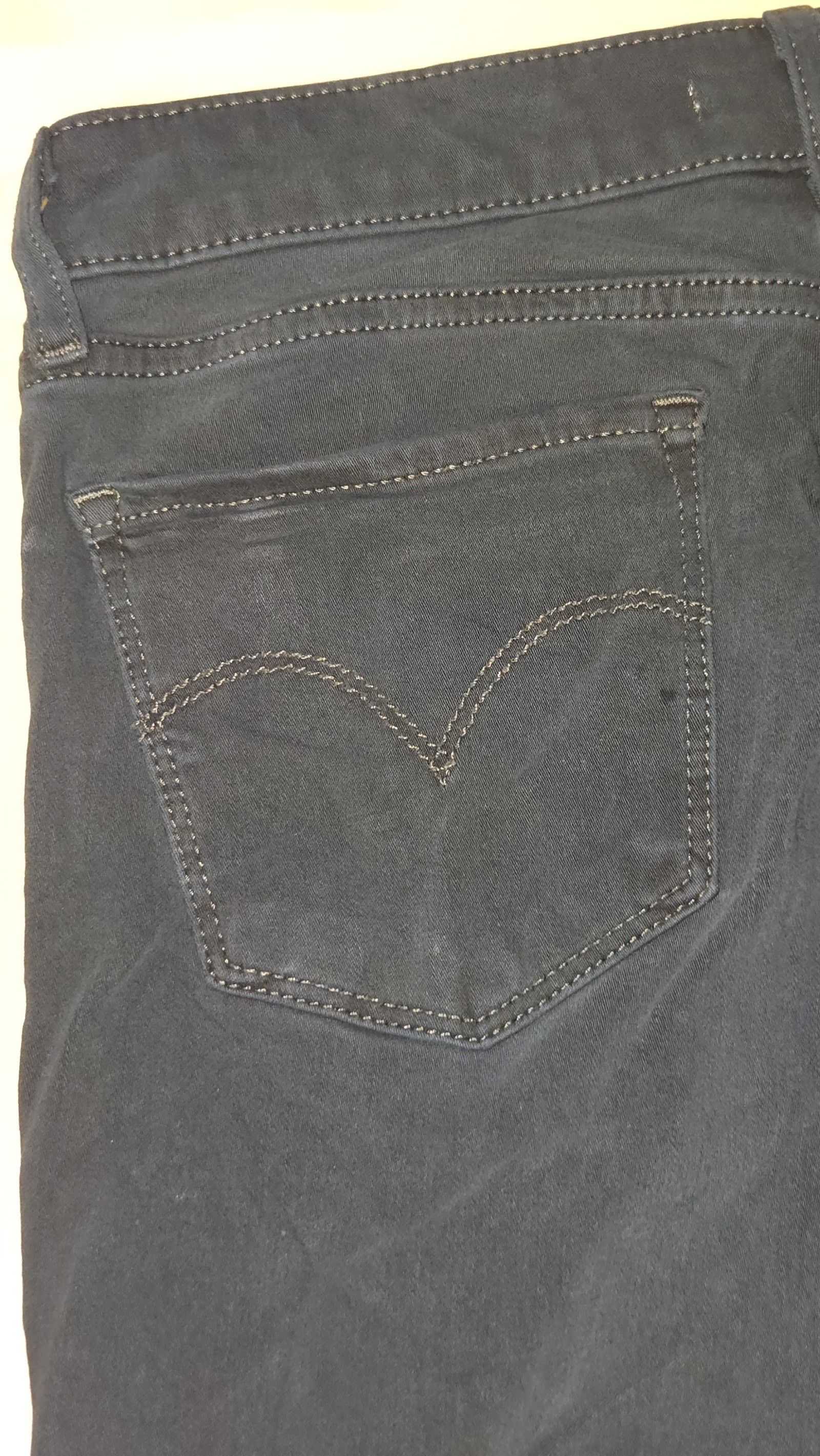 Levi's 711 Skinny Washed Black Jeans, W26 L30 (labelled), photo 8