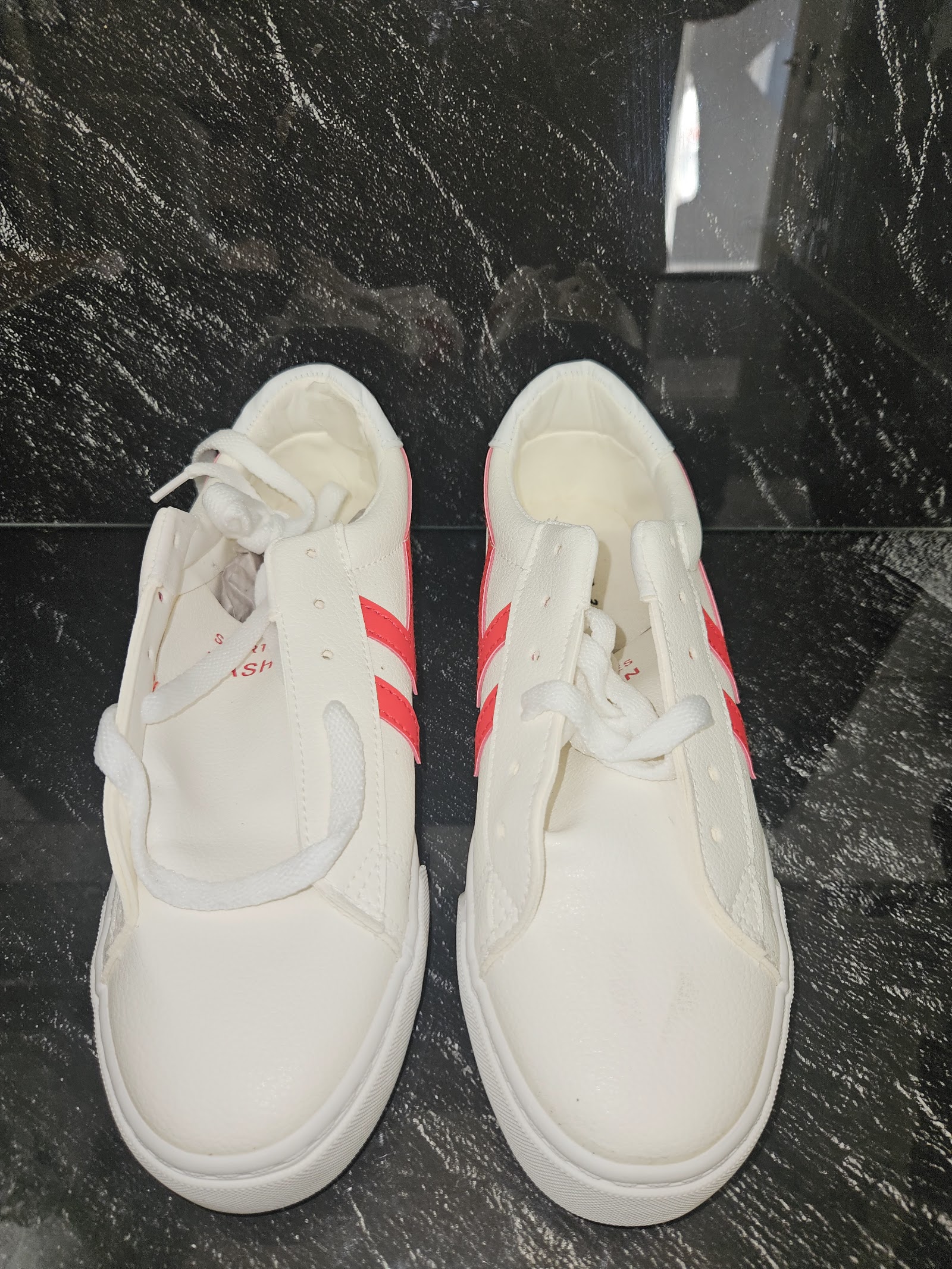 K-STEP White Red Low-Top Trainers Size EU 39 UK 6