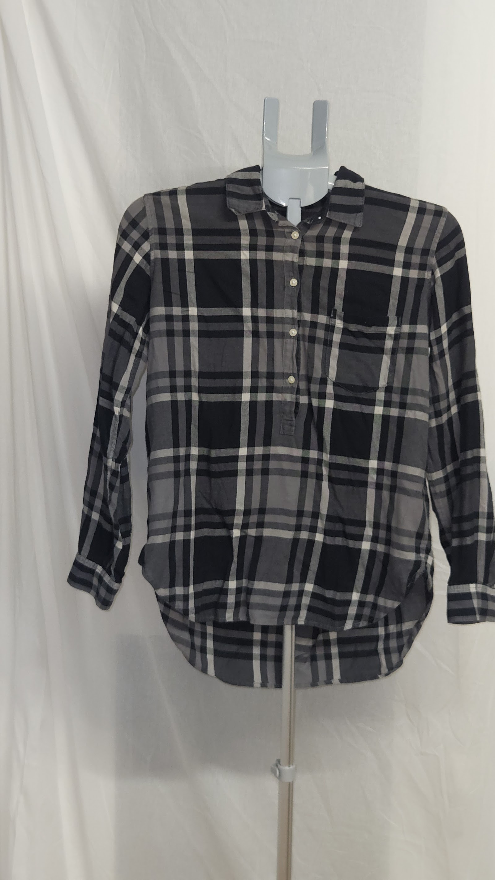 GAP Black Grey Checked Long Sleeve Shirt, M (labelled), photo 2