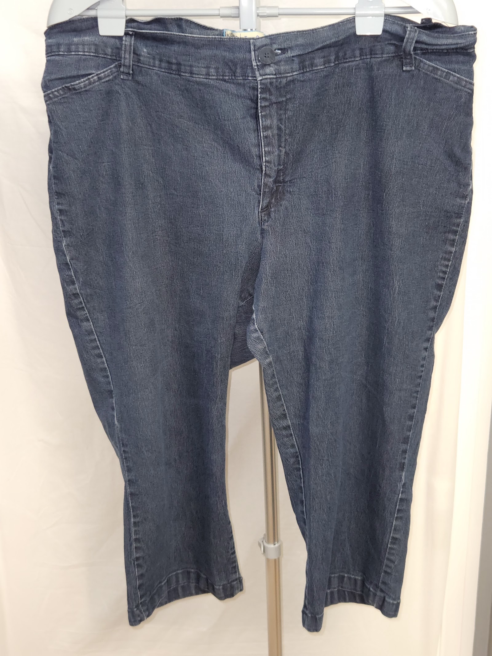 Riders by Lee Easy Care Dark Indigo Capri Jeans