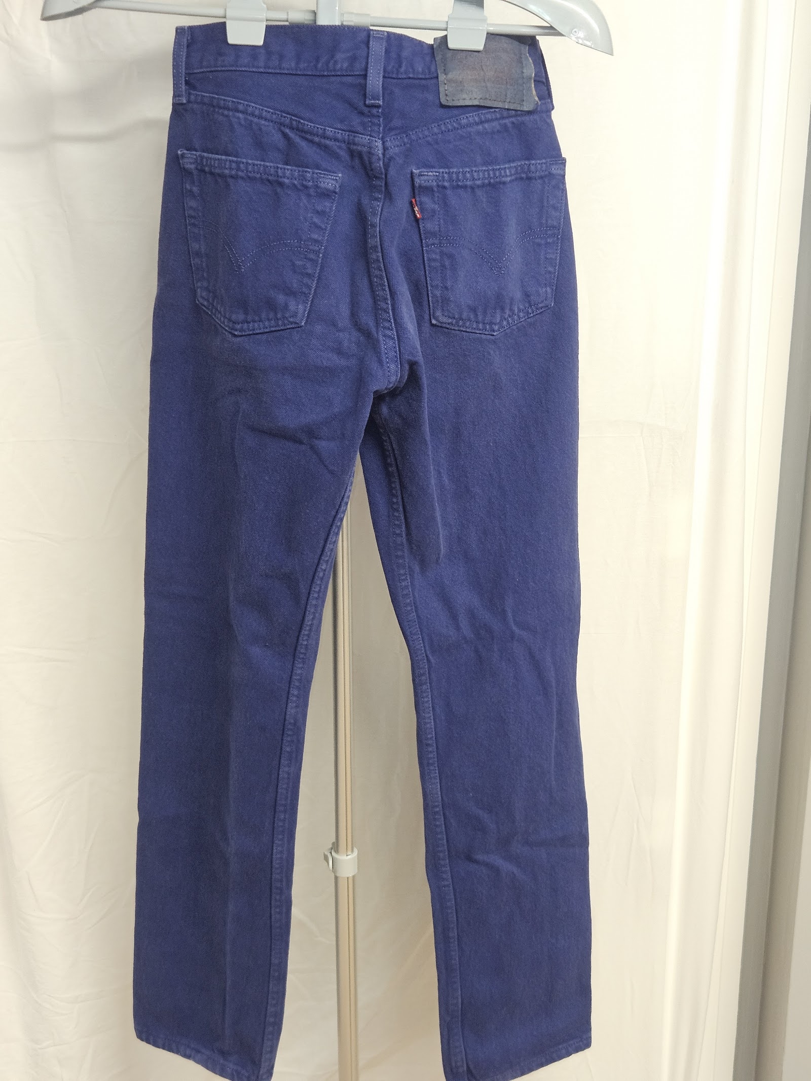 Genuine Levi’s 501 Original deep-purple straight-leg jeans, W27 L32, photo 2