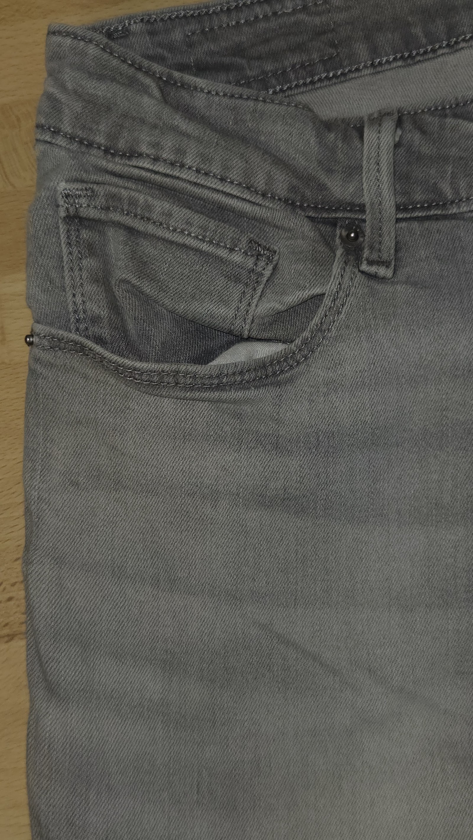 Lee Grey Mid Rise Skinny Jeans, 8 (labelled; sizing system unspecified), photo 4