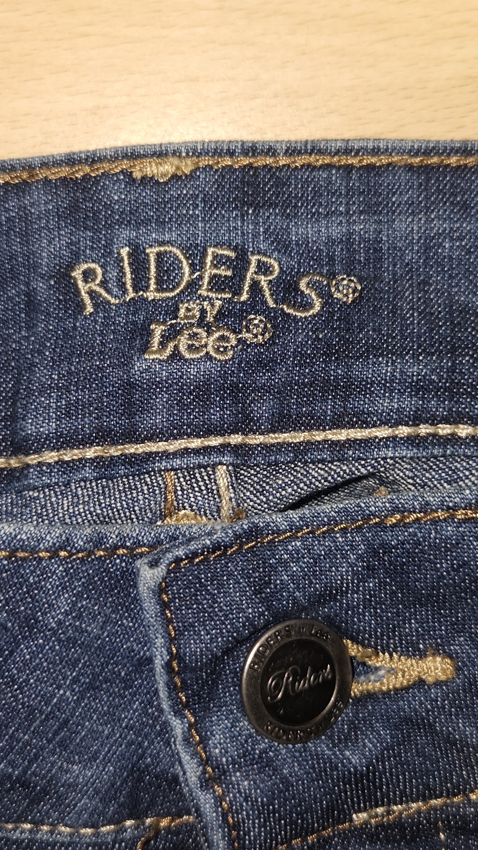 Riders by Lee Dark Blue Turn-Up Capri Jeans, Measured W35 approx., photo 5