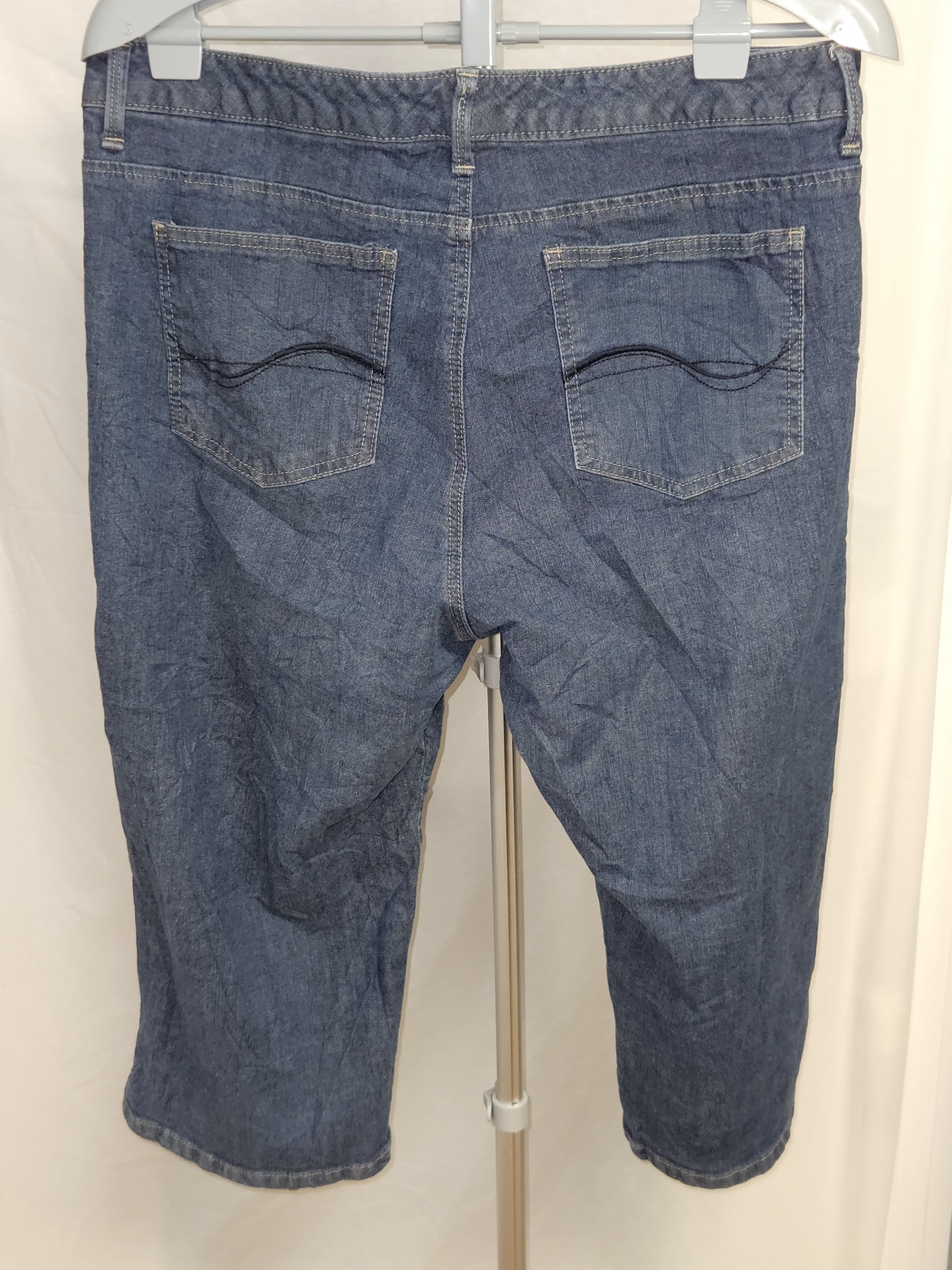 Genuine Lee Women's Lower Waist Cropped Capri Jeans Size 18 Medium, 18 Medium, photo 2