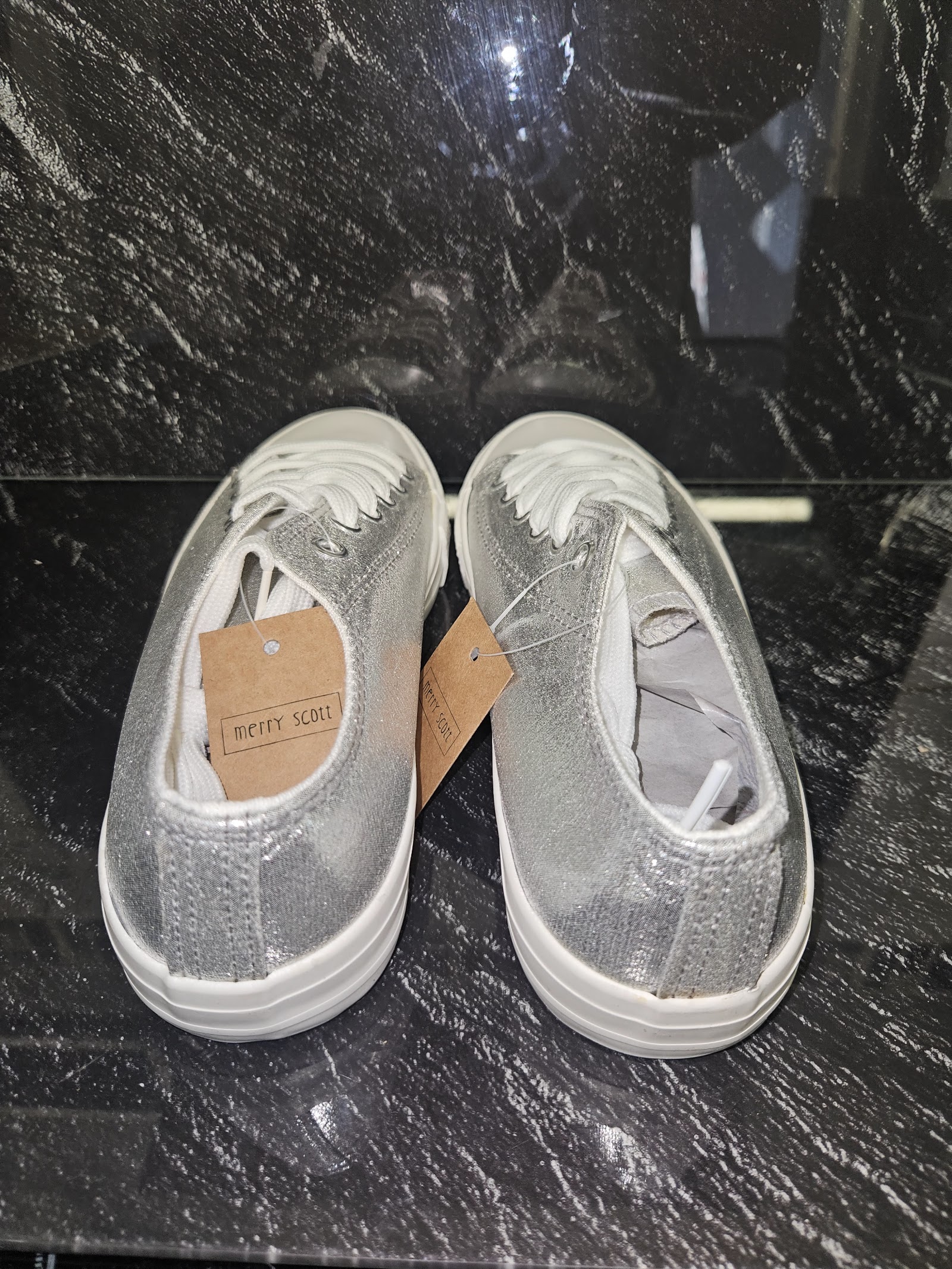 Genuine Merry Scott Silver Metallic Canvas Low-Top Trainers Size EU 40 UK 7, EU 40 / UK 7, photo 3