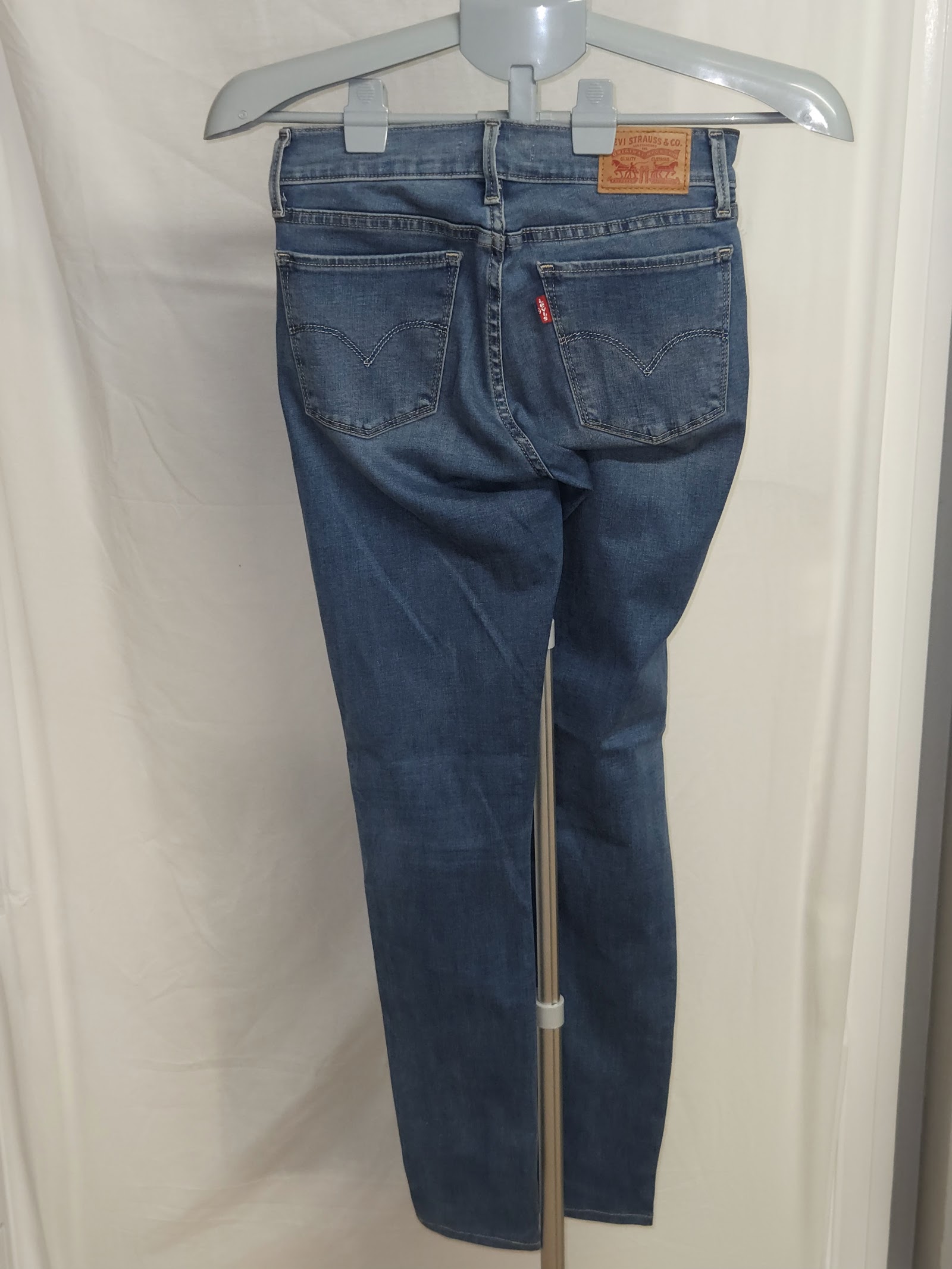 Genuine Levi's 710 Super Skinny Blue Jeans, W27 L32, photo 2