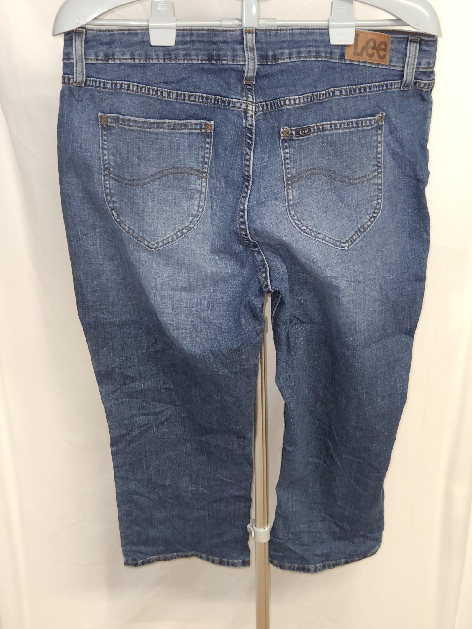 Genuine Lee Women's Regular Fit Mid Rise Capri Jeans Size 18 Medium, 18 Medium, photo 2