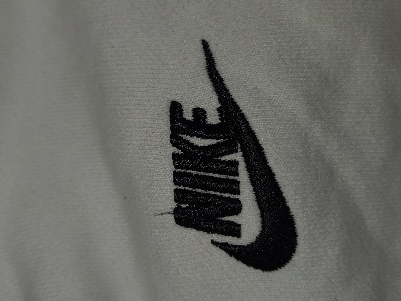 Genuine Nike Cream Navy Colour Block Cropped Sweatshirt, L, photo 4