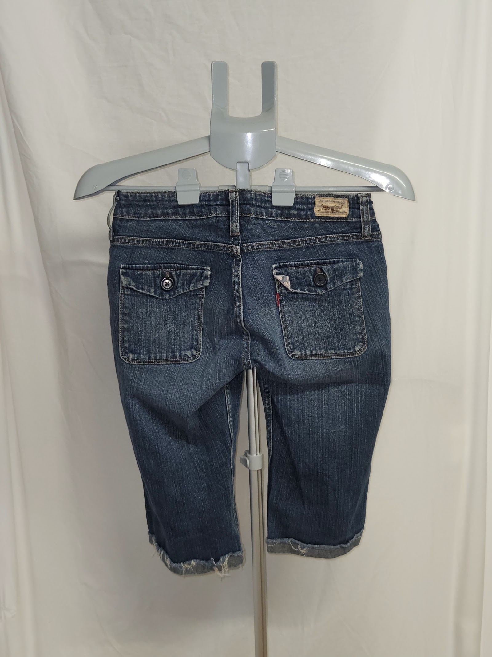 Genuine Levi's 545 Low Boot Cut Cut-Off Capri Jeans, 2 Medium, photo 2