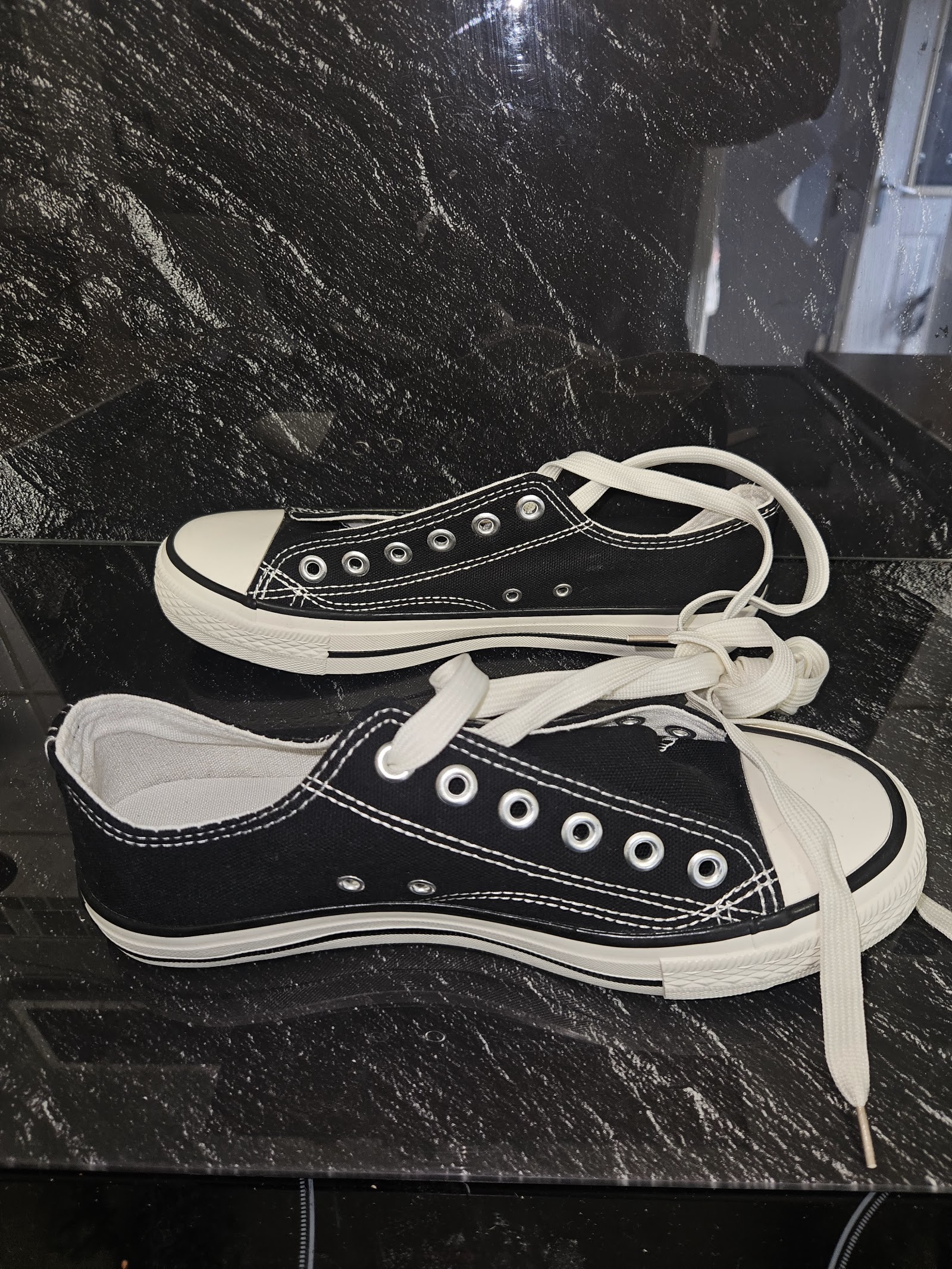 Genuine HUANQIU Black Canvas Low-Top Trainers Size EU 42 UK 8, EU 42 / UK 8 / CN 260, photo 4