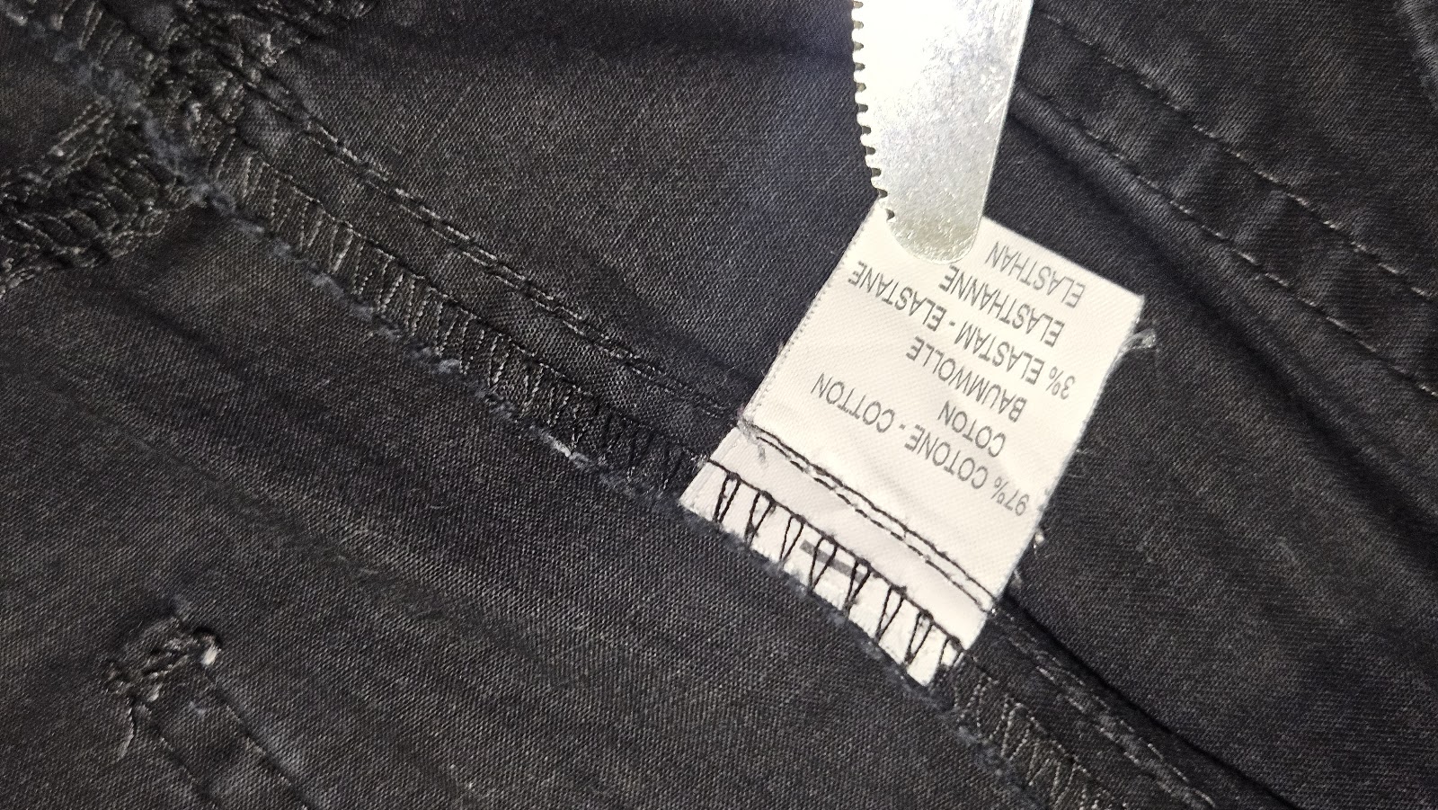 Carla Ferroni Black Cropped Trousers with Embellished Pockets, IT 44 (labelled), photo 4
