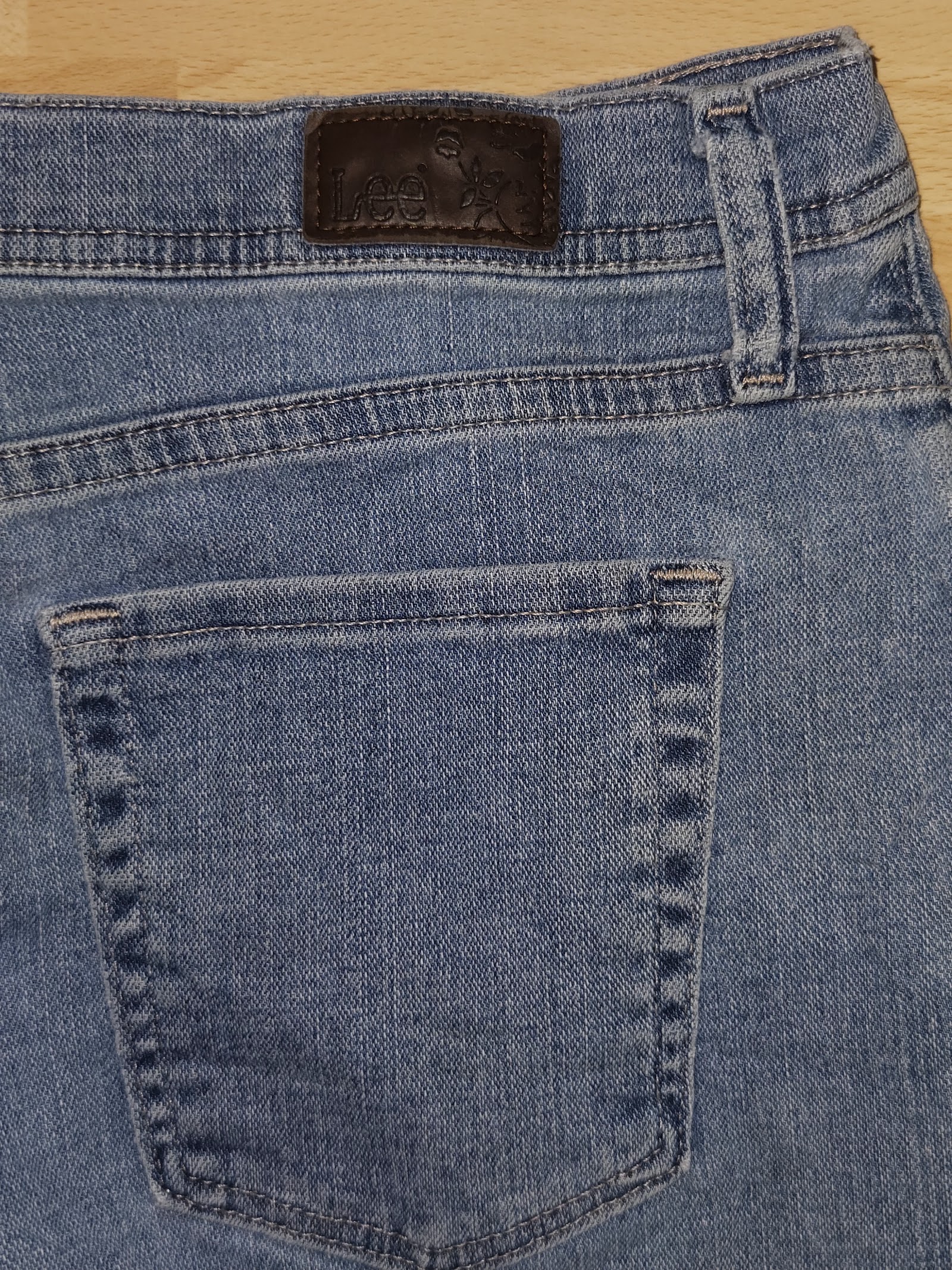 Genuine Lee Classic Fit Light Blue Capri Jeans, 10 Medium, photo 5