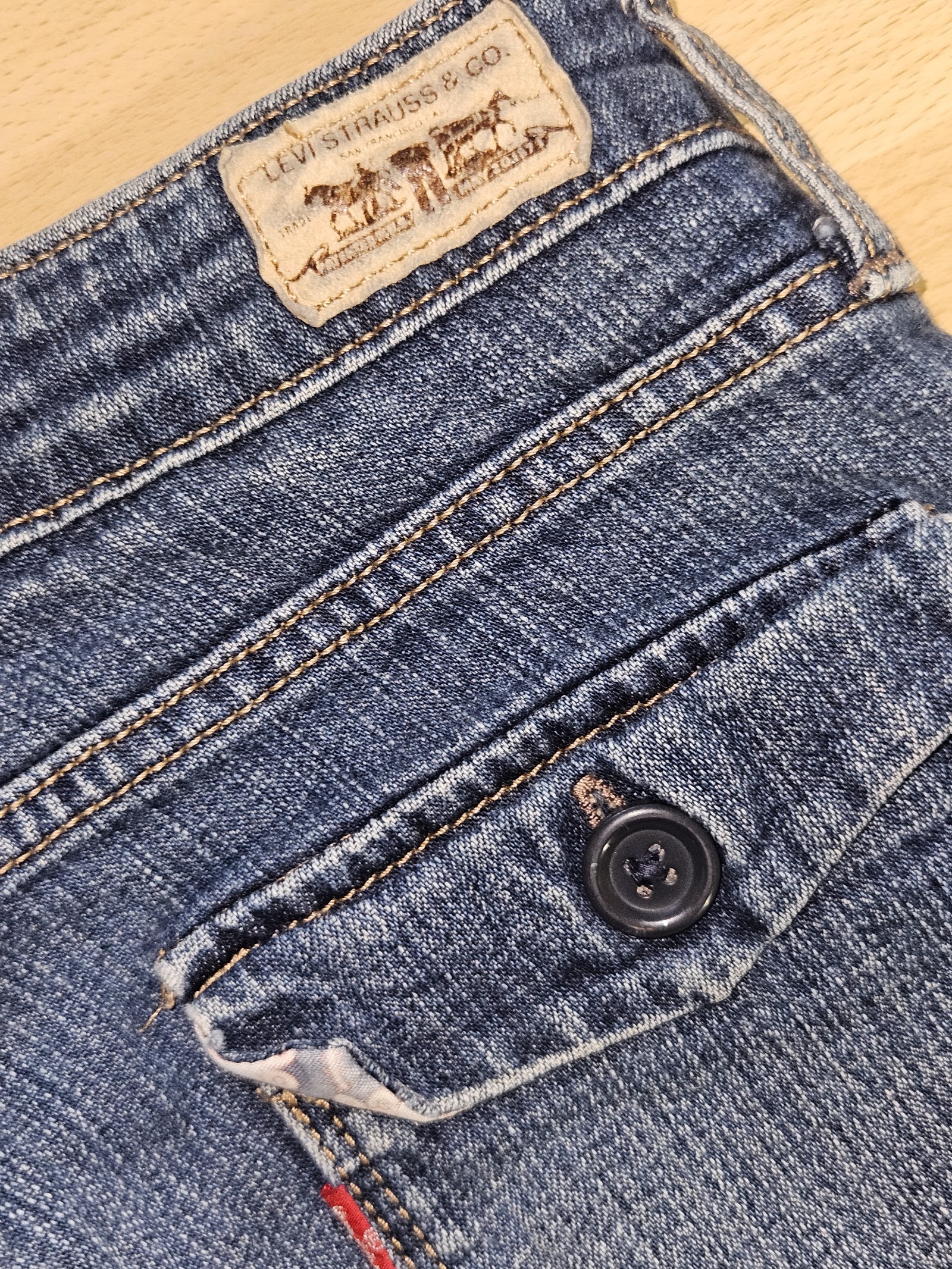 Genuine Levi's 545 Low Boot Cut Cut-Off Capri Jeans, 2 Medium, photo 5