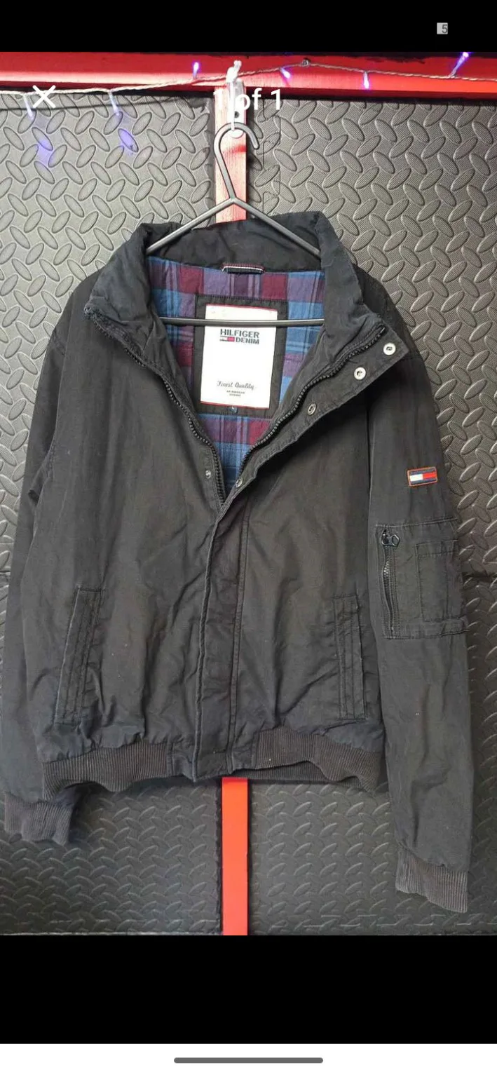 Tommy Hilfiger Denim Men’s black checked-lined coat
