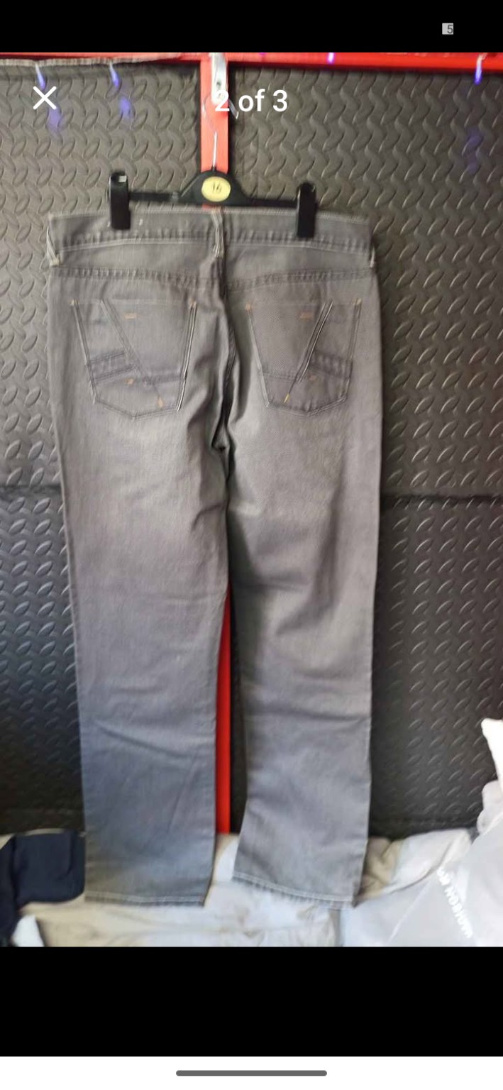 Genuine Guess Jeans Adult grey straight-leg jeans, W33 L32, photo 2
