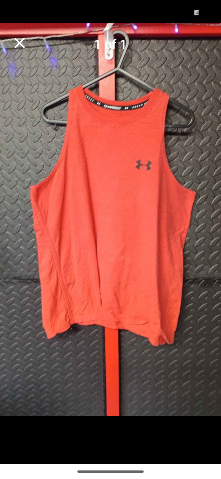 Under Armour Women’s red sleeveless training top